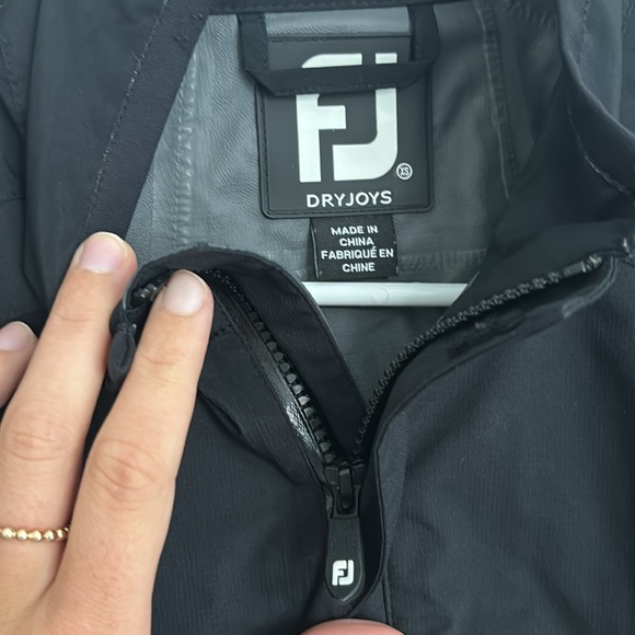 Footjoy rain jacket - Picture 3 of 3